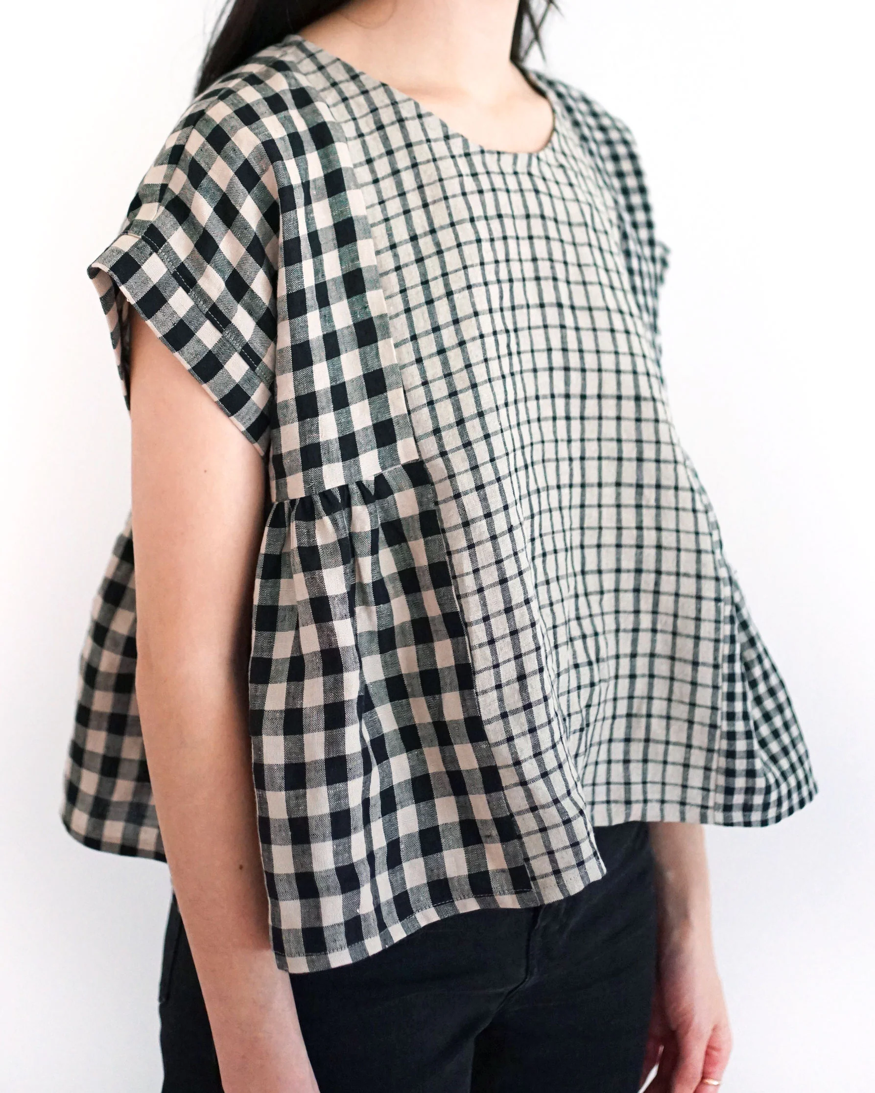 Medium Black and Natural Gingham Linen - Image 4
