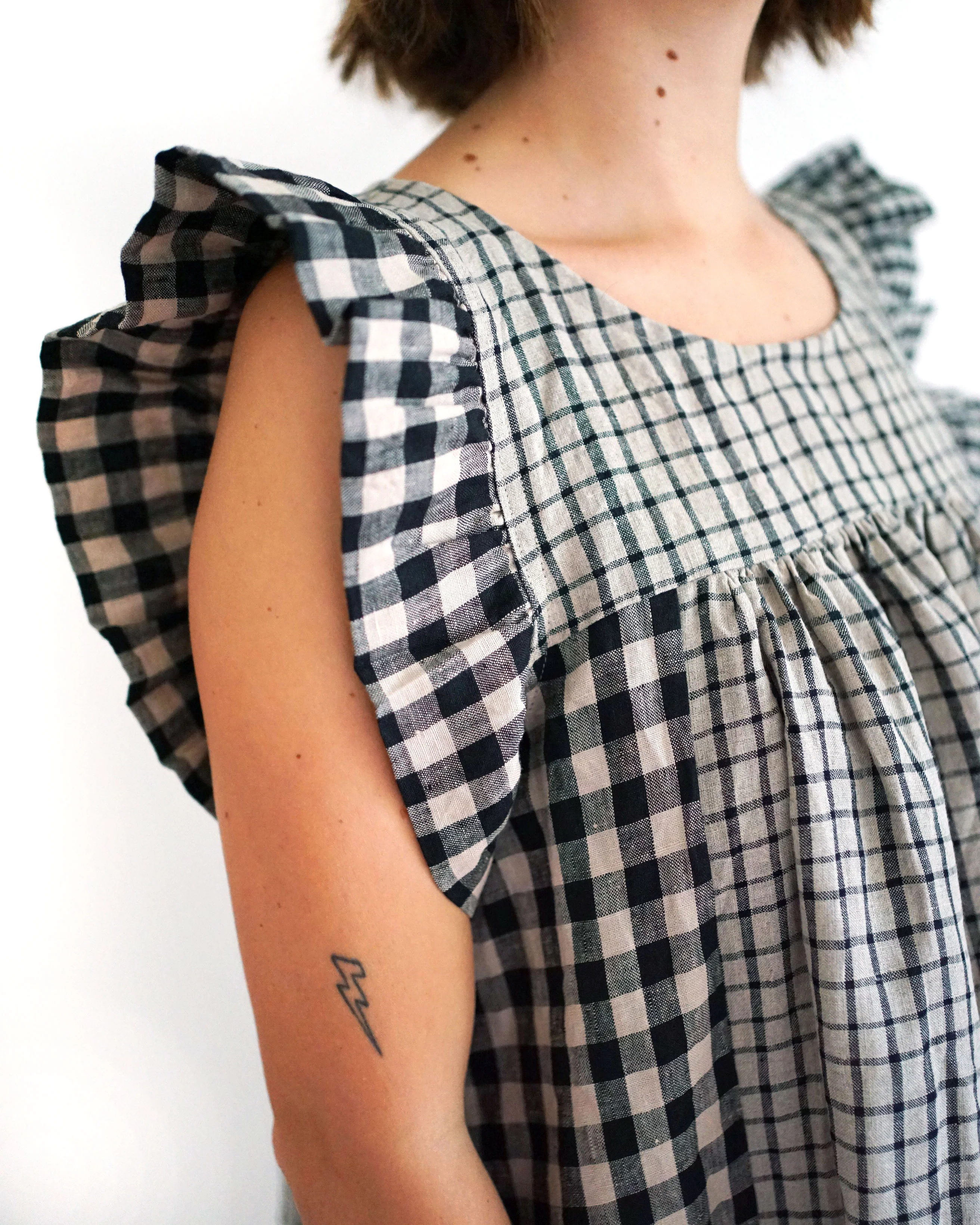 Medium Black and Natural Gingham Linen - Image 5